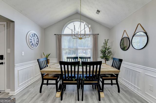 5496 Amber Cove Way, Flowery Branch, GA 30542