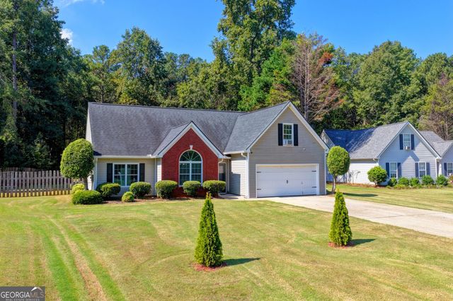 5496 Amber Cove Way, Flowery Branch, GA 30542