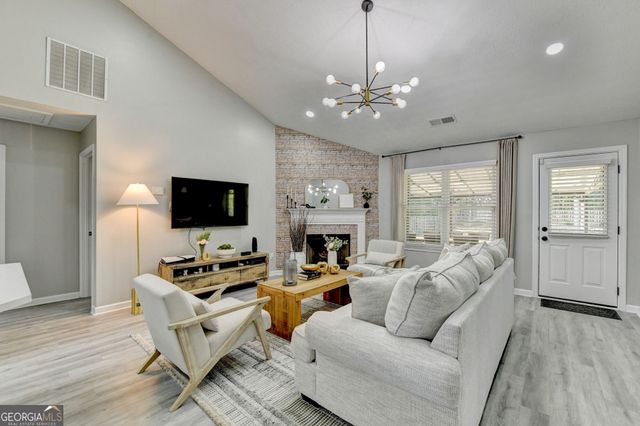 5496 Amber Cove Way, Flowery Branch, GA 30542