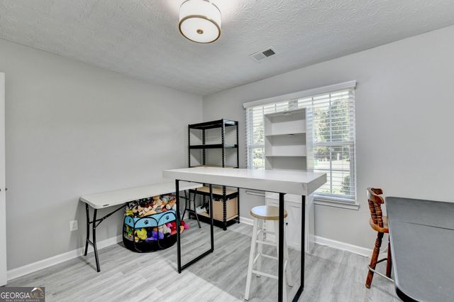 5496 Amber Cove Way, Flowery Branch, GA 30542