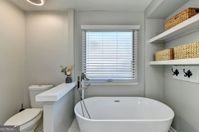 5496 Amber Cove Way, Flowery Branch, GA 30542