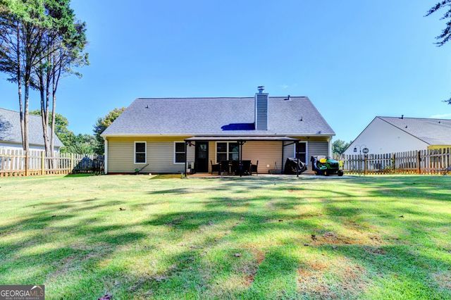 5496 Amber Cove Way, Flowery Branch, GA 30542
