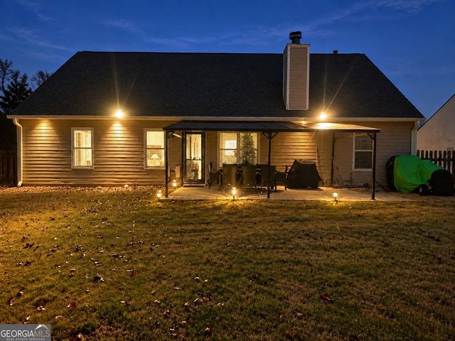 5496 Amber Cove Way, Flowery Branch, GA 30542