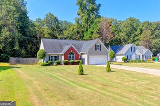 5496 Amber Cove Way, Flowery Branch, GA 30542