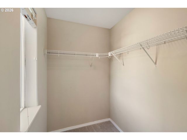 20263 HOODVIEW Ave, West Linn, OR 97068