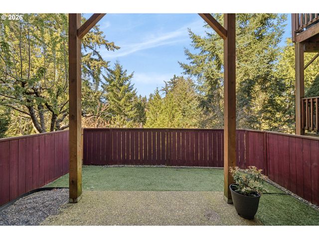 20263 HOODVIEW Ave, West Linn, OR 97068