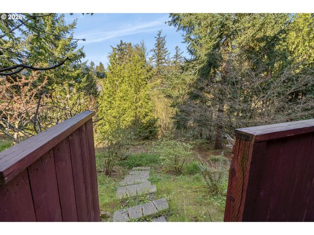 20263 HOODVIEW Ave, West Linn, OR 97068