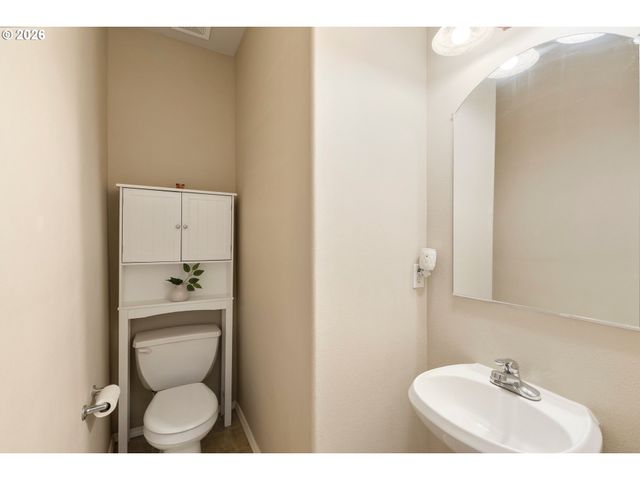 20263 HOODVIEW Ave, West Linn, OR 97068