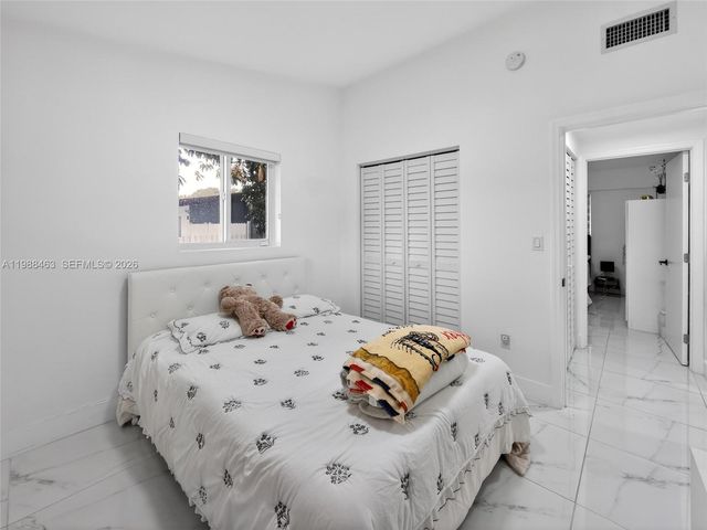 19800 NW 5th Ave, Miami Gardens, FL 33169