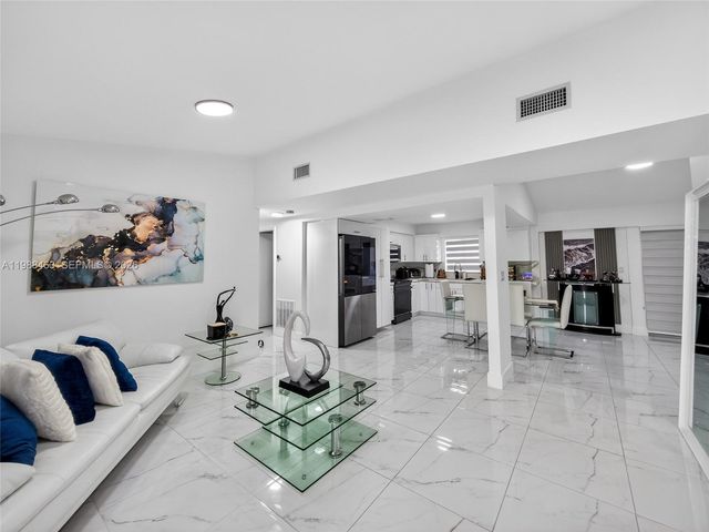 19800 NW 5th Ave, Miami Gardens, FL 33169