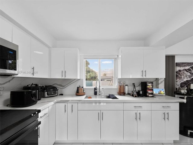 19800 NW 5th Ave, Miami Gardens, FL 33169