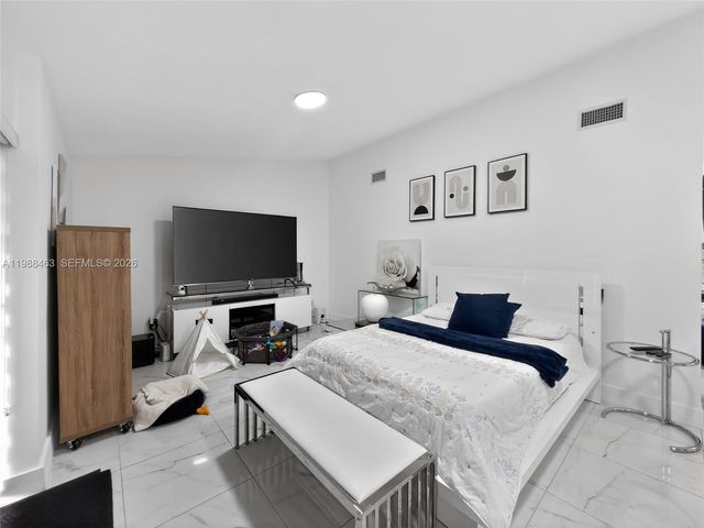 19800 NW 5th Ave, Miami Gardens, FL 33169