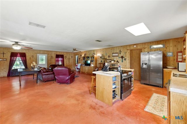 444 Wattsville Road, Luling, TX 78648
