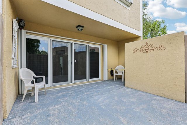 1330 NW 123rd Avenue, Pembroke Pines, FL 33026