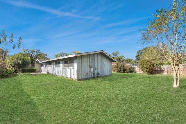 10315 Carlow Lane, La Porte, TX 77571