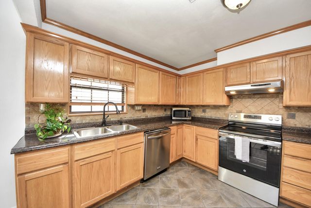 10315 Carlow Lane, La Porte, TX 77571