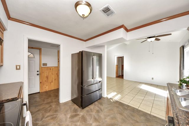 10315 Carlow Lane, La Porte, TX 77571