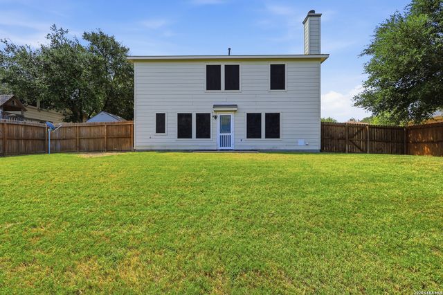 7911 Hoosier Park, Selma, TX 78154
