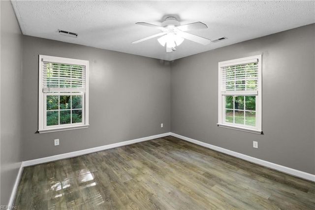 505 Plantation Rd, North, VA 23128
