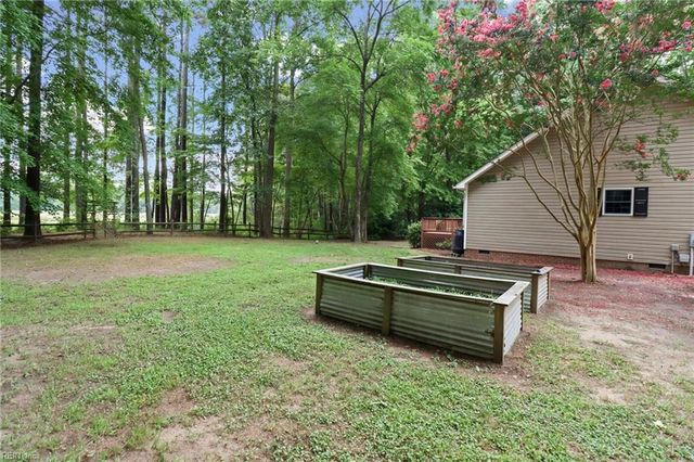 505 Plantation Rd, North, VA 23128
