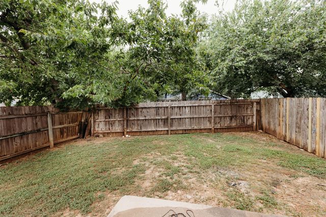1029 Christopher Ave A, Round Rock, TX 78681