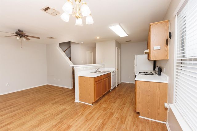 1029 Christopher Ave A, Round Rock, TX 78681