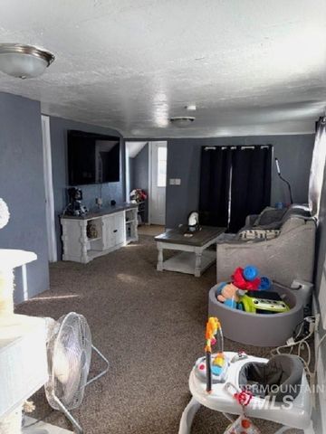 135 Locust St., Twin Falls, ID 83301