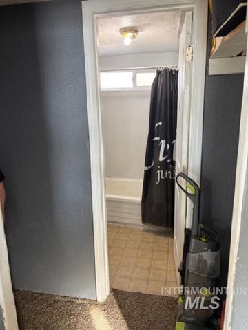 135 Locust St., Twin Falls, ID 83301