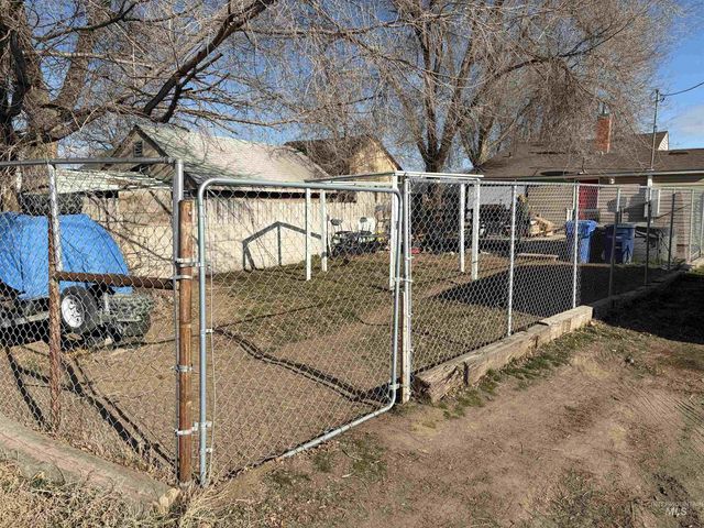 135 Locust St., Twin Falls, ID 83301