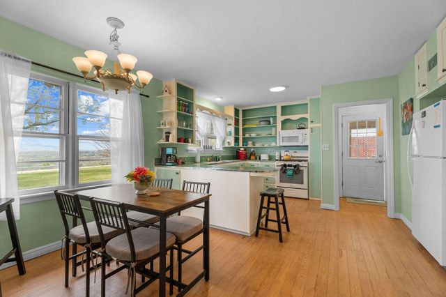 155 N Hickory Street, Forsyth, MO 65653