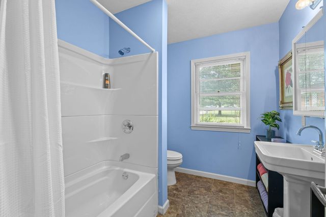 155 N Hickory Street, Forsyth, MO 65653