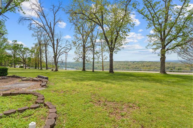 155 N Hickory Street, Forsyth, MO 65653