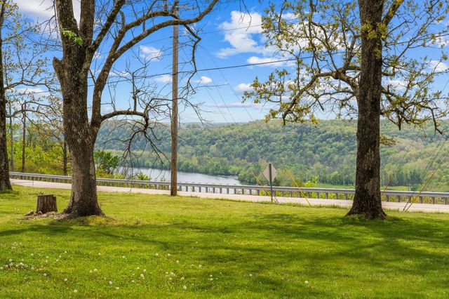 155 N Hickory Street, Forsyth, MO 65653