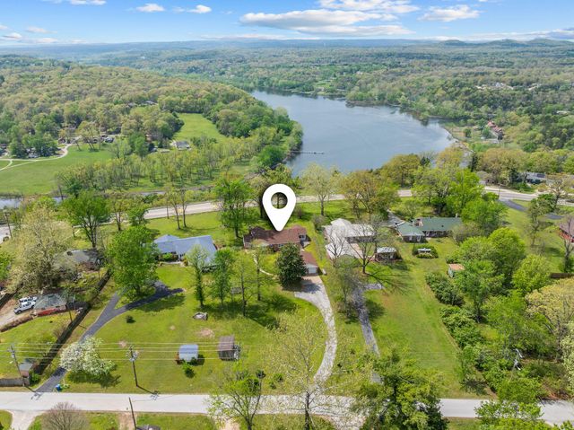 155 N Hickory Street, Forsyth, MO 65653