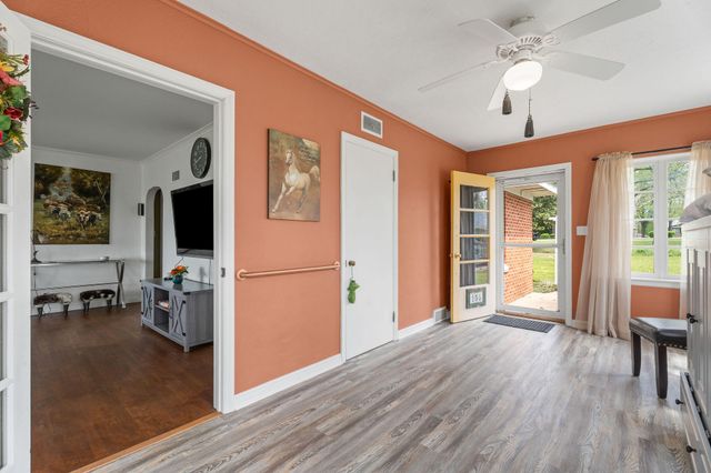 155 N Hickory Street, Forsyth, MO 65653