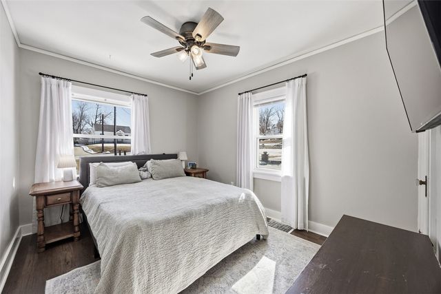 1217 Memorial Dr SE, Cedar Rapids, IA 52403