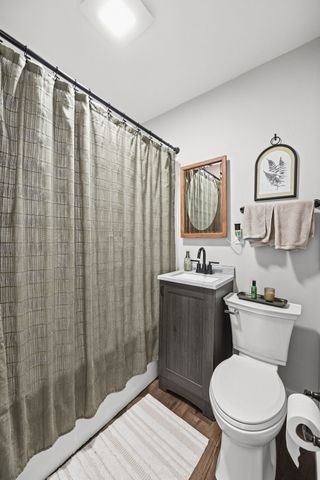 1217 Memorial Dr SE, Cedar Rapids, IA 52403