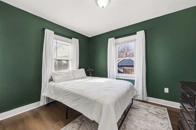 1217 Memorial Dr SE, Cedar Rapids, IA 52403