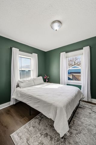 1217 Memorial Dr SE, Cedar Rapids, IA 52403