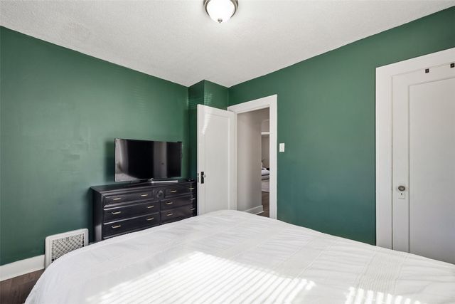 1217 Memorial Dr SE, Cedar Rapids, IA 52403