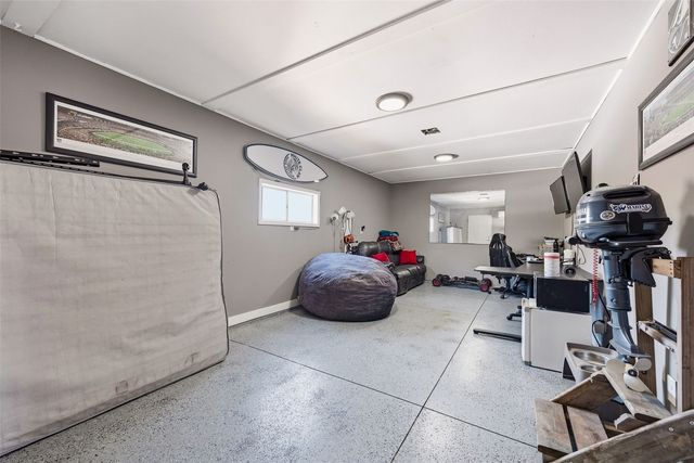 1217 Memorial Dr SE, Cedar Rapids, IA 52403