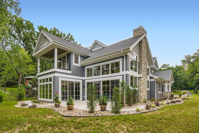 294 Cove Road, Hudson, WI 54016