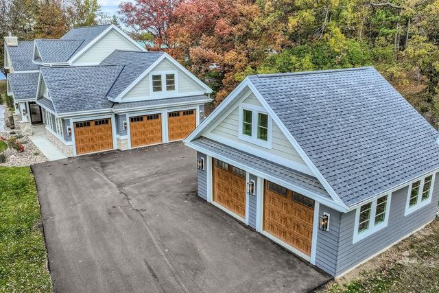 294 Cove Road, Hudson, WI 54016