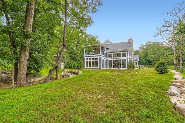 294 Cove Road, Hudson, WI 54016