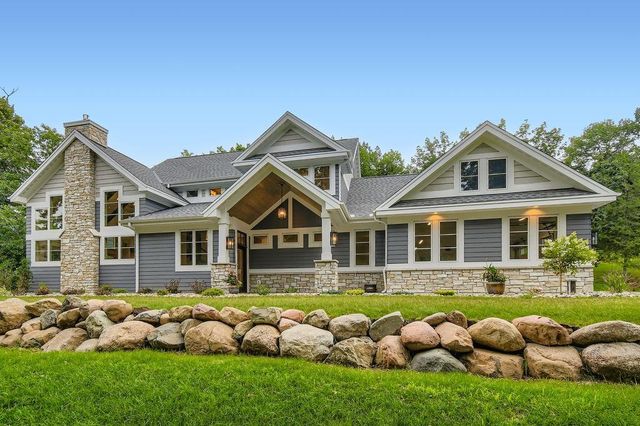 294 Cove Road, Hudson, WI 54016