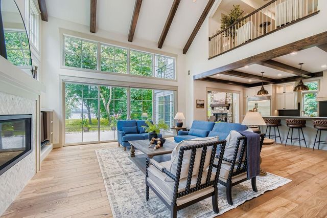 294 Cove Road, Hudson, WI 54016