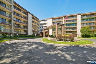 521 Piermont Avenue 428, River Vale, NJ 07675