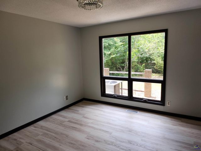 109 Delchamps, Warner Robins, GA 31093