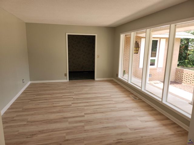 109 Delchamps, Warner Robins, GA 31093