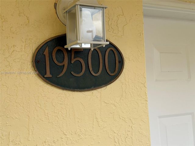 19500 SW 103rd Court 19, Cutler Bay, FL 33157
